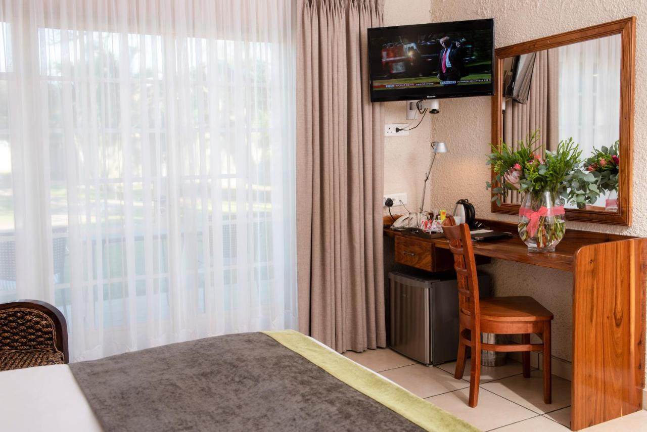 Palm Park Hotel Lephalale 外观 照片